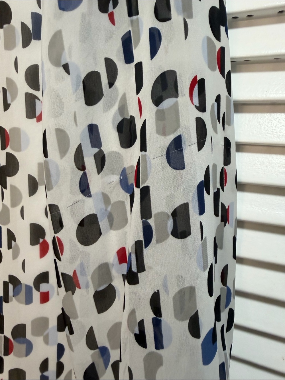 WHBM White Geometric Ruffle V-Neck Blouse - Picture 3 of 4